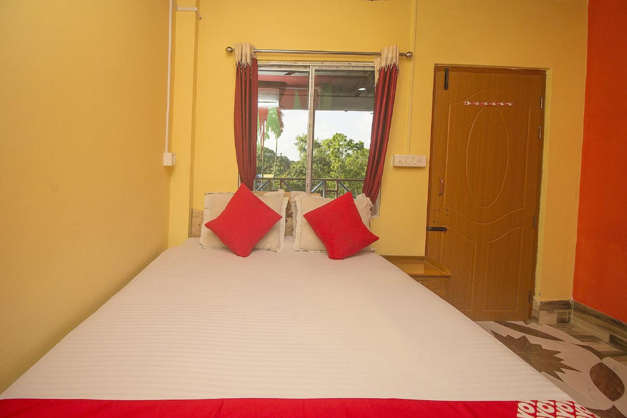Hotel O Sandhana Homestay Rajabhat Khawa Bagian luar foto