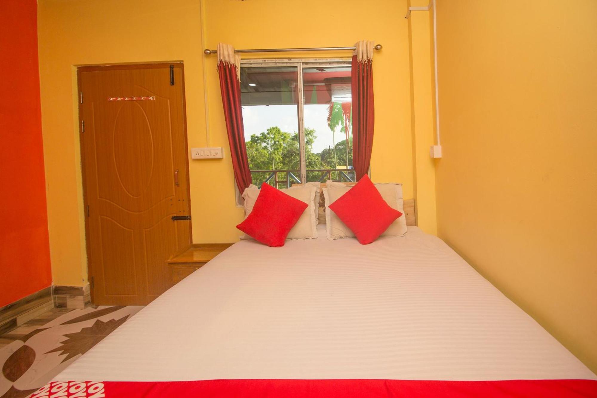 Hotel O Sandhana Homestay Rajabhat Khawa Bagian luar foto